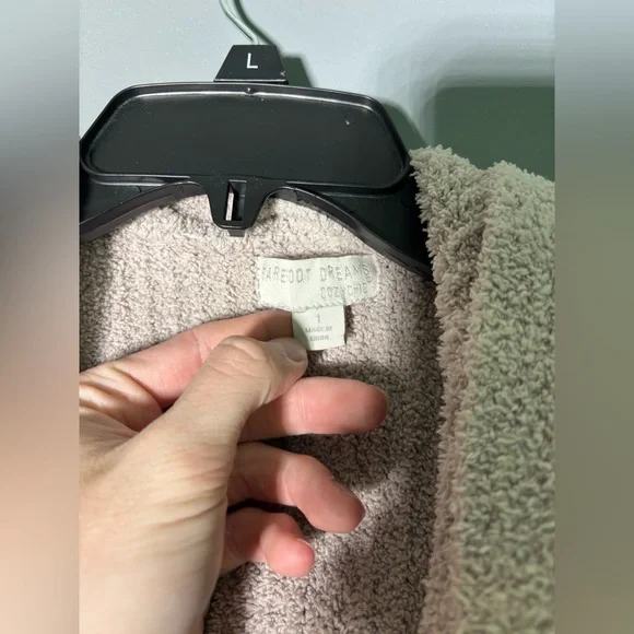 Barefoot Dreams CozyChic Ribbed Hooded Robe Mens Size 1 - Picture 3 of 6